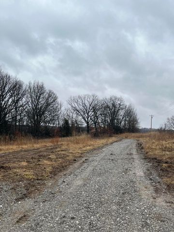 1600 HWY 240, Fayette, MO 65248