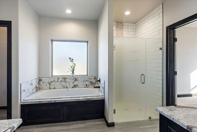 7655 Northgate Dr, Elgin, OK 73538