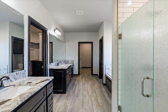 7655 Northgate Dr, Elgin, OK 73538