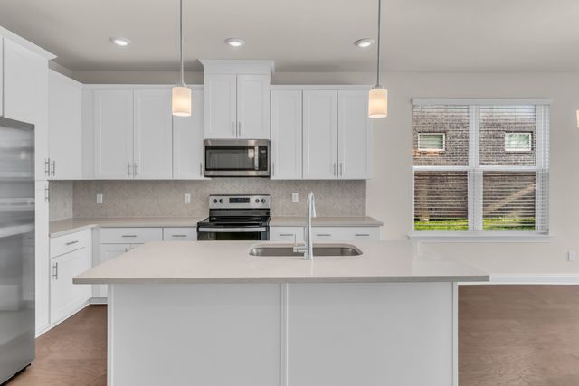 433 Deveron Dr, Gallatin, TN 37066