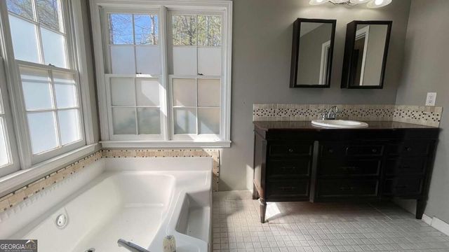 104 Paces Lakes Ridge, Dallas, GA 30157