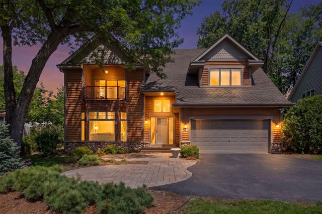 4660 Island View Drive, Mound, MN 55364