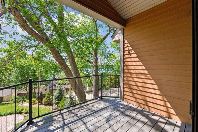 4660 Island View Drive, Mound, MN 55364