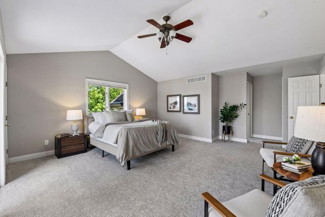 4660 Island View Drive, Mound, MN 55364