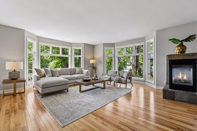 4660 Island View Drive, Mound, MN 55364