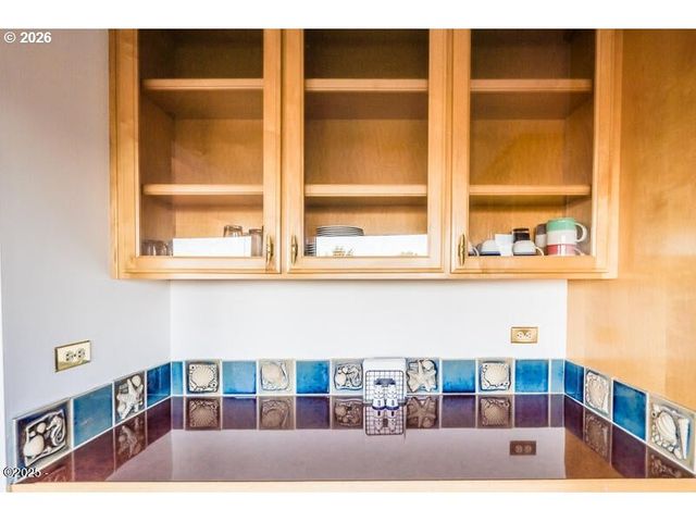 1740 Ne 16TH St, Lincoln City, OR 97367