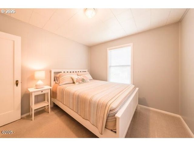 1740 Ne 16TH St, Lincoln City, OR 97367