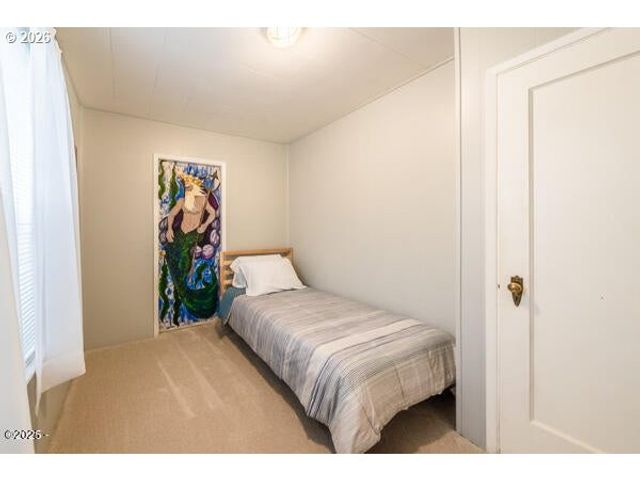 1740 Ne 16TH St, Lincoln City, OR 97367