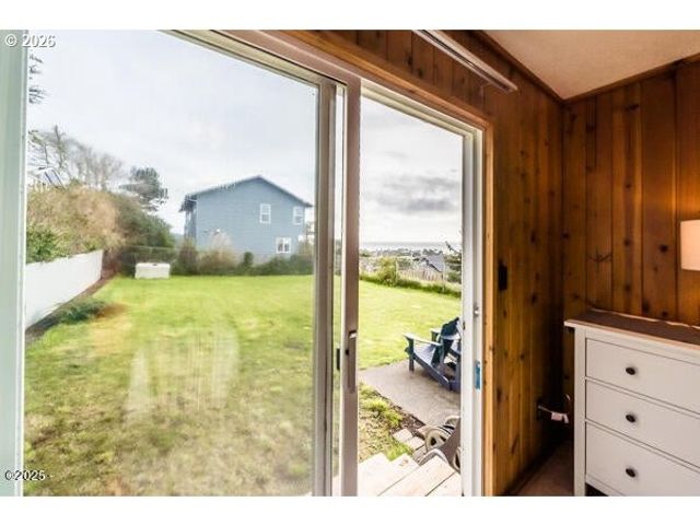 1740 Ne 16TH St, Lincoln City, OR 97367