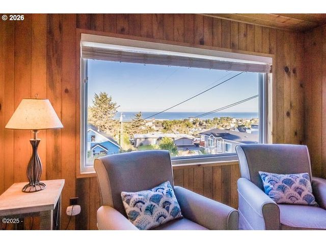 1740 Ne 16TH St, Lincoln City, OR 97367