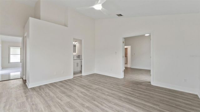 11708 CARROLLWOOD COVE DRIVE, Tampa, FL 33624