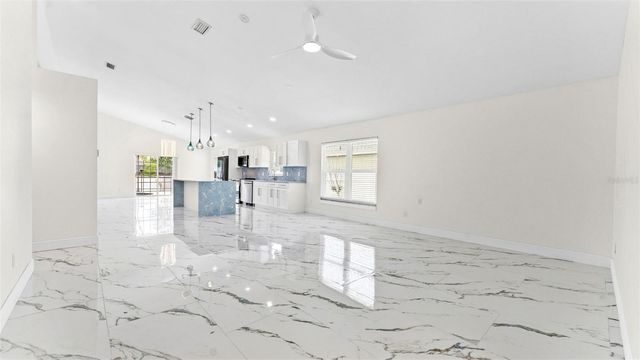 11708 CARROLLWOOD COVE DRIVE, Tampa, FL 33624
