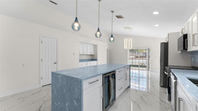 11708 CARROLLWOOD COVE DRIVE, Tampa, FL 33624