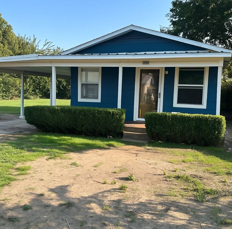 302 E Ash Street, Decatur, TX 76234
