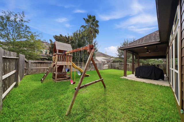 2903 Thornridge Bend Court, Pearland, TX 77584