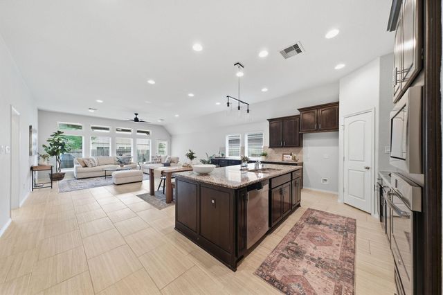 2903 Thornridge Bend Court, Pearland, TX 77584