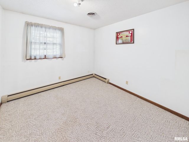 240 Trillium Lane, Springfield, IL 62707