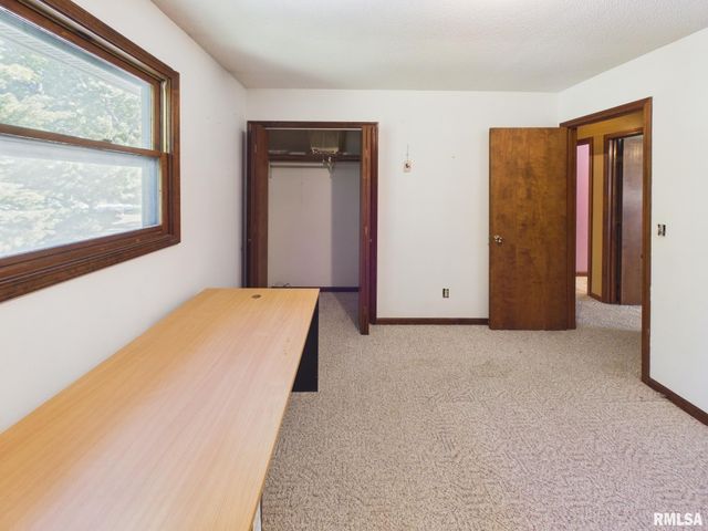 240 Trillium Lane, Springfield, IL 62707