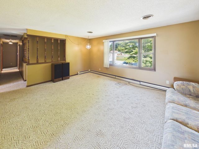 240 Trillium Lane, Springfield, IL 62707