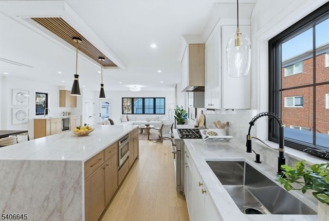 7 Willow St, Millburn Twp., NJ 07041