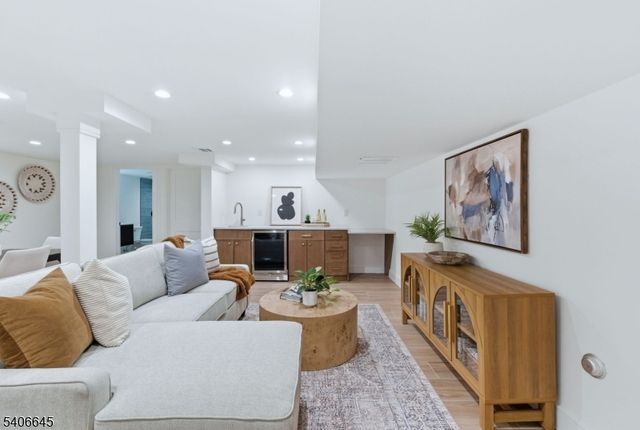 7 Willow St, Millburn Twp., NJ 07041