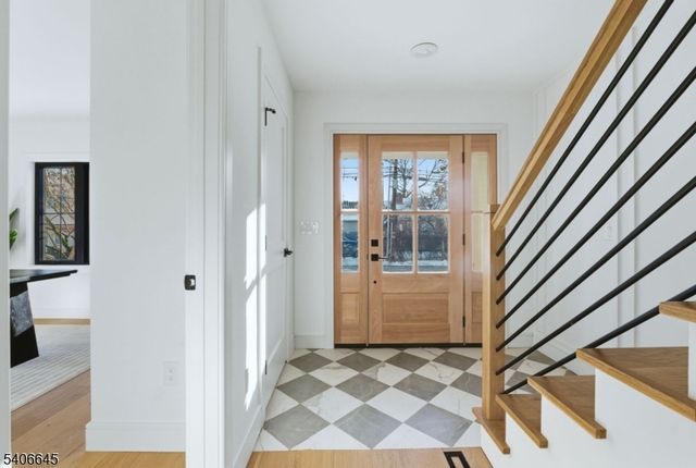 7 Willow St, Millburn Twp., NJ 07041