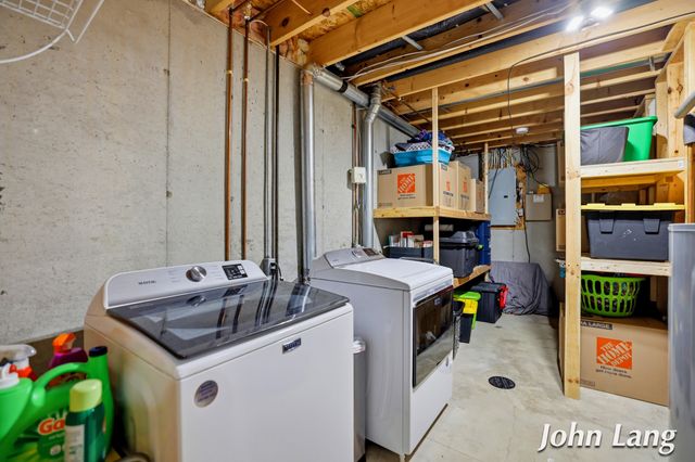 6619 Madison Avenue Se, Gaines Twp, MI 49548