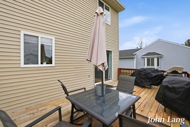 6619 Madison Avenue Se, Gaines Twp, MI 49548