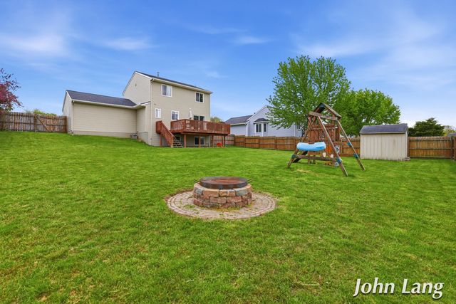 6619 Madison Avenue Se, Gaines Twp, MI 49548