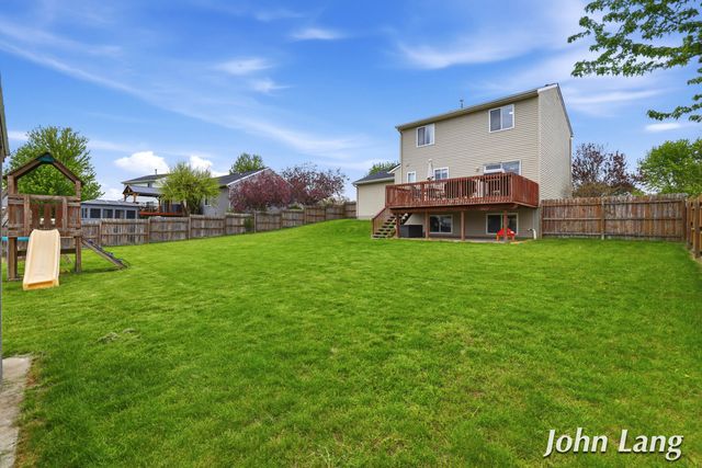 6619 Madison Avenue Se, Gaines Twp, MI 49548