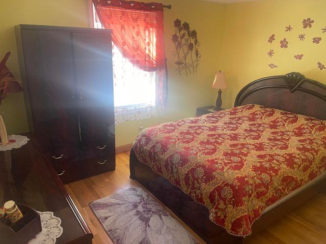 8 Scraggy Neck Rd Extension, Cataumet, MA 02534