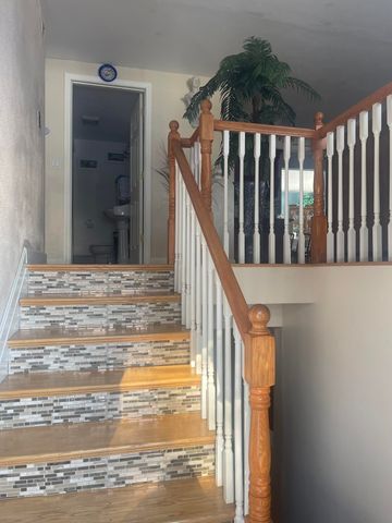 8 Scraggy Neck Rd Extension, Cataumet, MA 02534