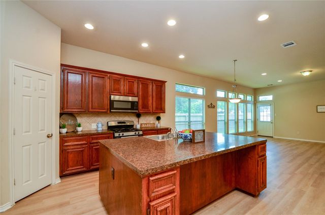 4438 Kirk Manor Court, Fresno, TX 77545