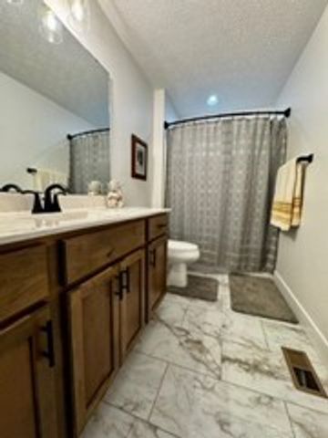 16 NORTH BRANCH RUN, Tipp City, OH 45371