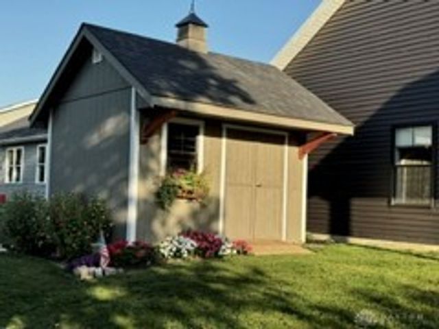 16 NORTH BRANCH RUN, Tipp City, OH 45371