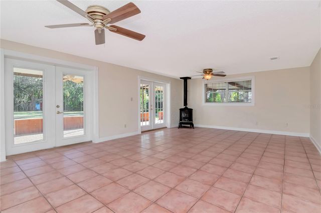 7124 CYPRESS KNOLL DRIVE, New Port Richey, FL 34653