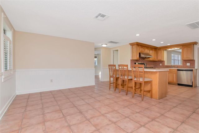 7124 CYPRESS KNOLL DRIVE, New Port Richey, FL 34653