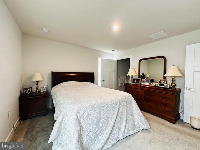 100 SENATORS WAY, Berlin, NJ 08009