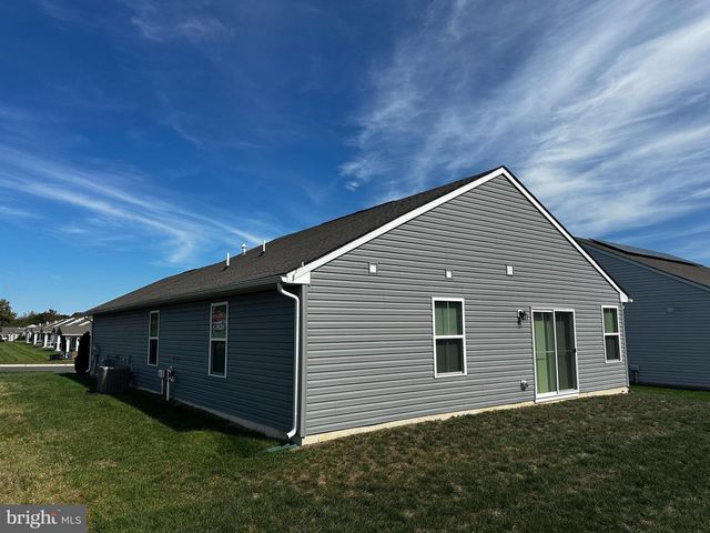 100 SENATORS WAY, Berlin, NJ 08009