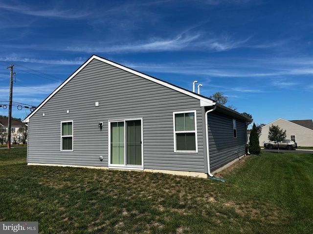 100 SENATORS WAY, Berlin, NJ 08009