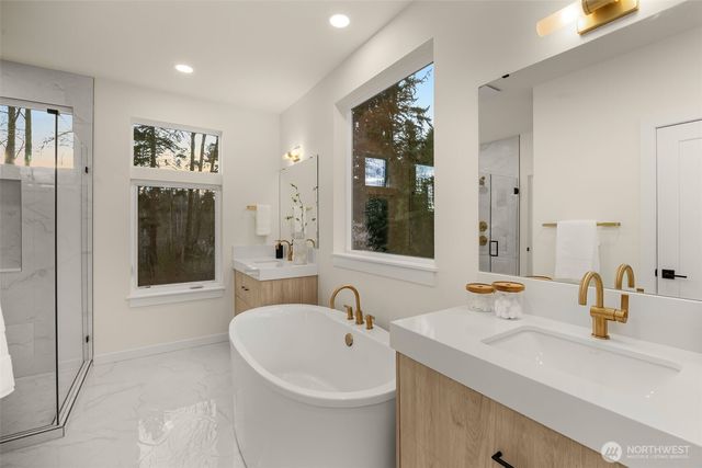 8403 NE 137th Street, Kirkland, WA 98034