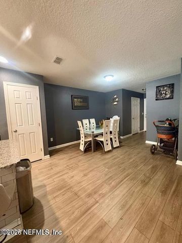 8441 MC GLOTHLIN Street, Jacksonville, FL 32210