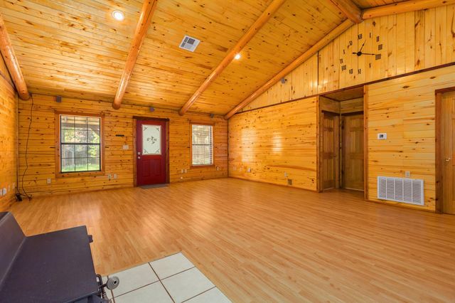 1152 Loving Road, Lufkin, TX 75901