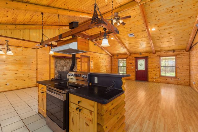 1152 Loving Road, Lufkin, TX 75901