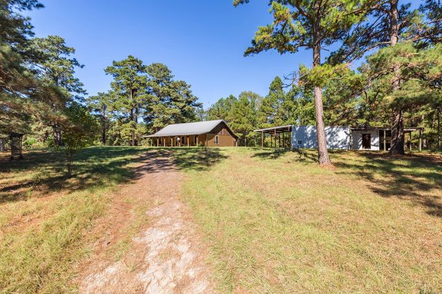 1152 Loving Road, Lufkin, TX 75901