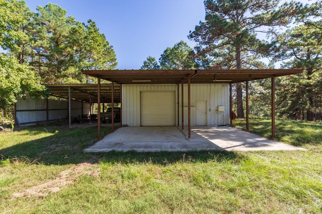 1152 Loving Road, Lufkin, TX 75901