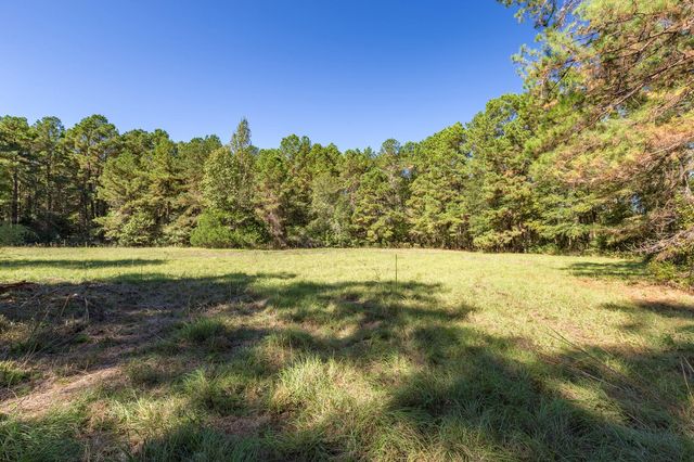 1152 Loving Road, Lufkin, TX 75901