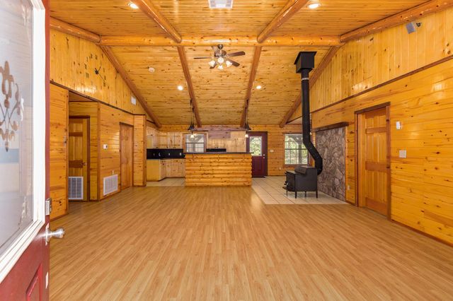 1152 Loving Road, Lufkin, TX 75901