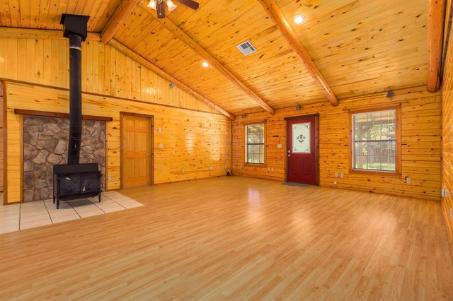 1152 Loving Road, Lufkin, TX 75901