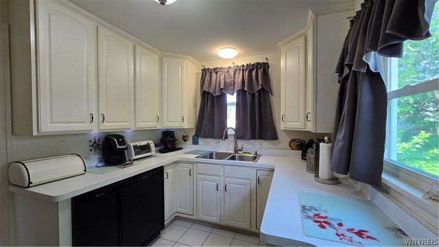 318 77th Street, Niagara Falls, NY 14304